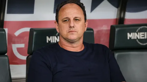 MG – BELO HORIZONTE – 25/10/2023 – BRASILEIRO A 2023, CRUZEIRO X BAHIA – Rogerio Ceni tecnico do Bahia durante partida contra o Cruzeiro no estadio Mineirao pelo campeonato Brasileiro A 2023. Foto: Gilson Lobo/AGIF
