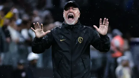 Foto: Fabio Giannelli/AGIF - Mano Menezes fala sobre o time do Corinthians.