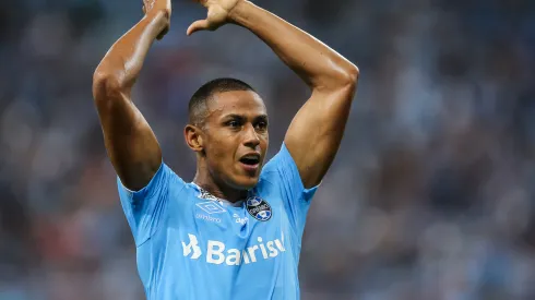 Bruno Alves se pronuncia sobre possível renovação com o Grêmio. Foto: Pedro H. Tesch/AGIF
