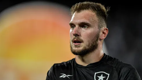  Lucas Perri goleiro do Botafogo durante partida contra o Palmeiras no estadio Engenhao pelo campeonato Brasileiro A 2023. Foto: Thiago Ribeiro/AGIF
