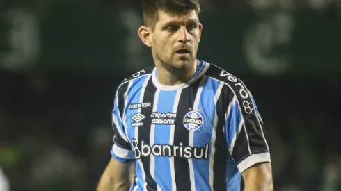 Foto: Gabriel Machado/AGIF – Kannemann teve sua situação atualizada no Grêmio.
