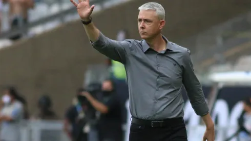 Foto: Fernando Moreno/AGIF - Tiago Nunes fala sobre seu maior desafio no Botafogo.