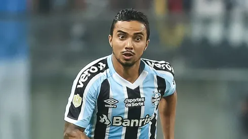 Fábio jogador do Grêmio durante partida contra o Internacional no estádio Arena do Grêmio pelo campeonato Gaúcho 2023. Foto: Pedro H. Tesch/AGIF
