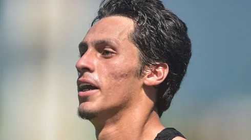 Marlon Gomes comemora seu gol durante partida contra o Tombense no estádio São Januário pelo campeonato Brasileiro B 2022. Foto: Thiago Ribeiro/AGIF
