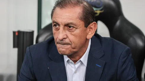 PR – CURITIBA – 25/11/2023 – BRASILEIRO A 2023, ATHLETICO-PR X VASCO – Ramon Diaz tecnico do Vasco durante partida contra o Athletico-PR no estadio Arena da Baixada pelo campeonato Brasileiro A 2023. Foto: Robson Mafra/AGIF
