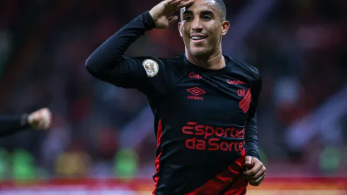 Christian, volante do Athletico. Foto: Maxi Franzoi/AGIF