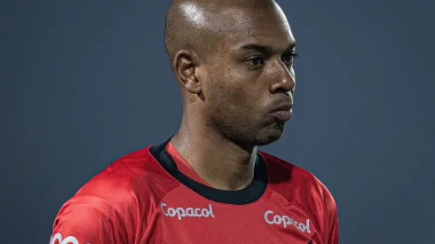 Foto: Heber Gomes/AGIF - Companheiro de Fernandinho entra na mira do Corinthians.