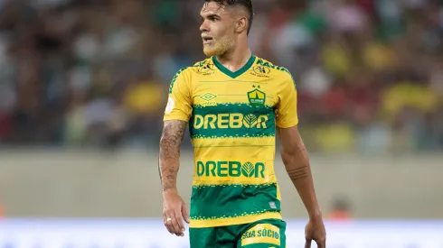 Raniele, volante do Cuiabá. Foto: Gil Gomes/AGIF