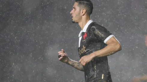 Foto: Thiago Ribeiro/AGIF – Vasco toma atitude em ralação a Praxedes.
