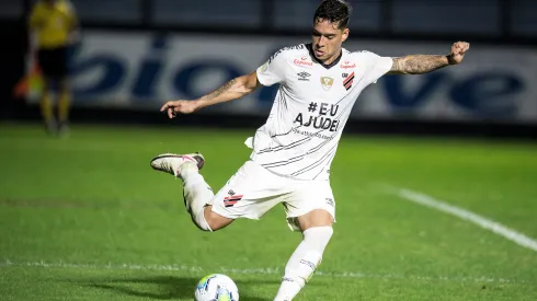 Foto: Jorge Rodrigues/AGIF - Athletico toma decisão sobre Lucas Halter.