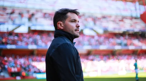 Nicolás Larcamón, técnico do Cruzeiro. Foto: Manuel Velasquez/Getty Images
