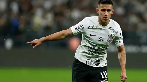 Foto: Ricardo Moreira/Getty Images – Matías Rojas em partida do Corinthians pelo Campeonato Brasileiro
