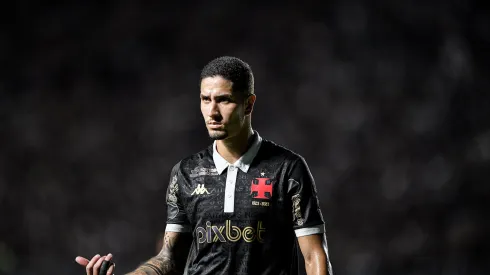 Praxedes jogador do Vasco durante partida contra o Botafogo no estadio Sao Januario pelo campeonato Brasileiro A 2023. Foto: Thiago Ribeiro/AGIF
