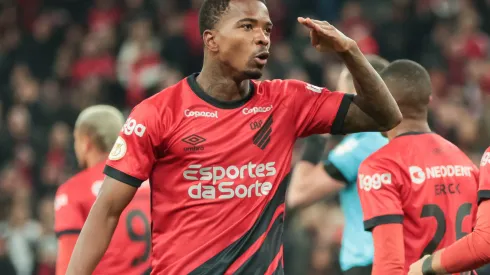 Foto: Robson Mafra/AGIF - Situação de Cacá é atualizada.