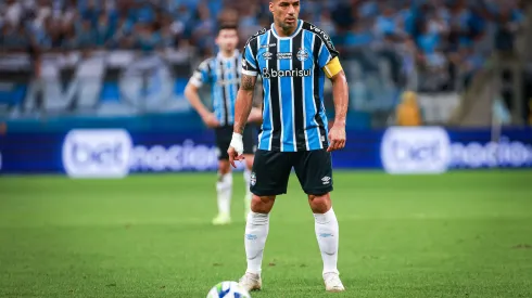 BA - PORTO ALEGRE - 03/12/2023 - BRASILEIRO A 2023, GREMIO X VASCO - Luis Suarez jogador do Gremio durante partida contra o Vasco no estadio Arena do Gremio pelo campeonato Brasileiro A 2023. Foto: Maxi Franzoi/AGIF
