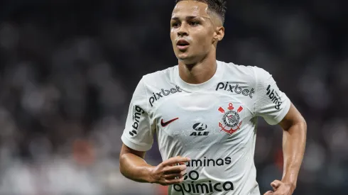 Matheius Araújo, meia do Corinthians. Foto: Marcello Zambrana/AGIF