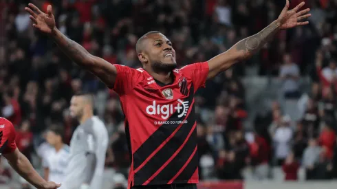 Marcelo Cirino, atacante sem clube<br />
atualmente. Foto: Joao Vitor Rezende Borba/AGIF