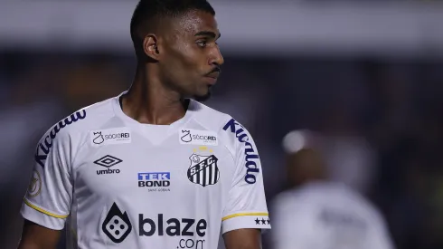 Santos toma decisão sobre situação de Joaquim. Foto: Ettore Chiereguini/AGIF