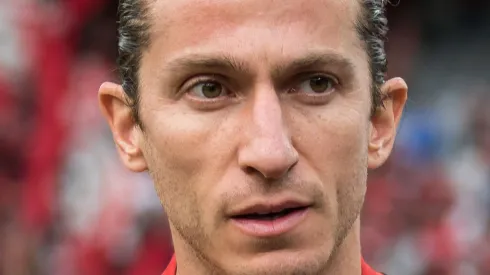 Filipe Luis jogador do Flamengo antes da partida contra o Athletico-PR no estádio Arena da Baixada pelo campeonato Brasileiro A 2022. Foto: Robson Mafra/AGIF
