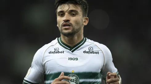 Foto: Jorge Rodrigues/AGIF - Victor Luís é oferecido ao Vasco.