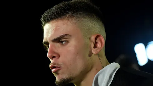 Gabriel Pec se destacou em 2023 pelo Vasco - Foto: Thiago Ribeiro/AGIF