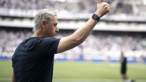 Foto: Jorge Rodrigues/AGIF - Tiago Nunes vê jogador chamar atenção na pré-temporada.