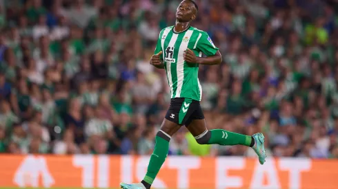 Luiz Henrique, atacante do Bétis. Foto: Fran Santiago/Getty Images)
