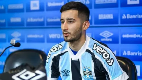 Villasanti em entrevista pelo Grêmio - Foto: Lucas Uebel/Grêmio