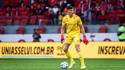 Rochet está fora da estreia no Gaúchão. Foto: Maxi Franzoi/AGIF