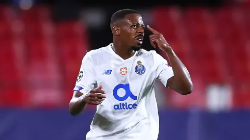 Botafogo anuncia contratação do lateral-direito Wilson Manafá para suprir carência na posição. Fran Santiago/Getty Images