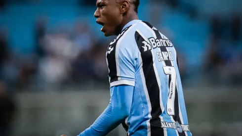 RS – Porto Alegre – 09/08/2022 – BRASILEIRO B 2022, GREMIO X OPERARIO – Campaz jogador do Gremio comemora seu gol durante partida contra o Operario no estadio Arena do Gremio pelo campeonato Brasileiro B 2022. Foto: Maxi Franzoi/AGIF
