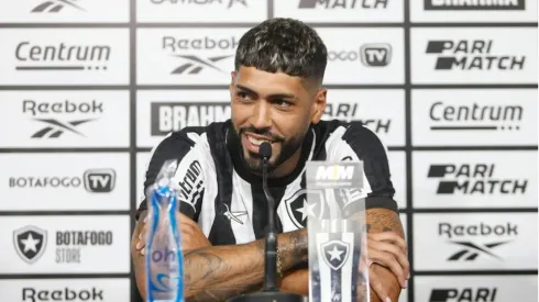 Botafogo contrata o 'sangue quente', Alexander Barboza: "Não gosto de perder". Vítor Silva/Botafogo