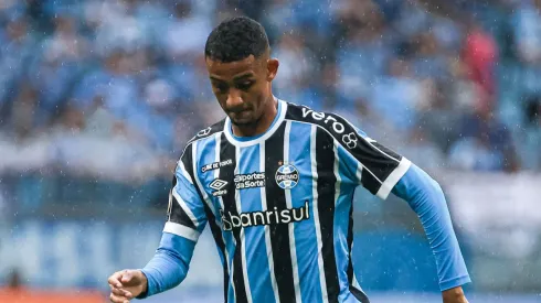  André Henrique jogador do Grêmio durante partida contra o Corinthians no estádio Arena do Grêmio pelo campeonato Brasileiro A 2023. Foto: Maxi Franzoi/AGIF
