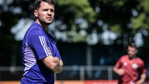 Foto: Gustavo Aleixo/Cruzeiro - Nicolas Larcamón ganha desfalque de última hora no Cruzeiro.