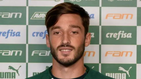 Matías Viña já tem data para chegar no Flamengo após rescisão de contrato. Bruno Ulivieri/AGIF