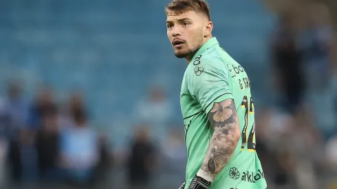 Gabriel Grsndo, goleiro do Grêmio. Foto: Pedro H. Tesch/AGIF
