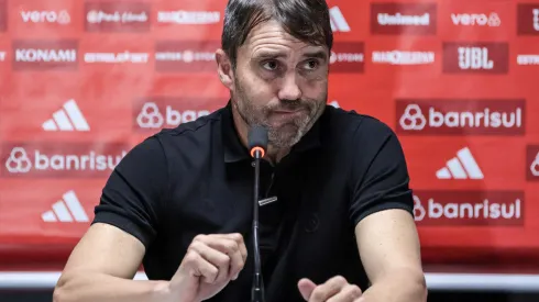 Eduardo Coudet tecnico do Internacional durante entrevista coletiva apos a partida contra o Athletico-PR no estadio Arena da Baixada pelo campeonato Brasileiro A 2023. Robson Mafra/AGIF
