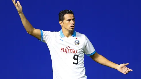 Grêmio sonda Leandro Damião. Foto: Pakawich Damrongkiattisak/Getty Images
