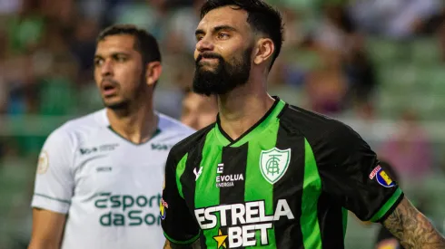 Gonzalo Mastriani atuando no América-MG e, 2023, hoje está no Athlético-PR - Foto: Fernando Moreno/AGIF