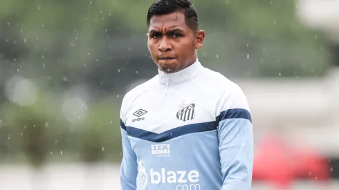 Morelos jogador do Santos durante treino no Centro de Treinamento CT Rei Pele. Foto: Reinaldo Campos/AGIF