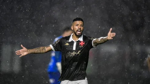 RJ – RIO DE JANEIRO – 07/10/2023 – BRASILEIRO A 2023, VASCO X SAO PAULO – Paulinho jogador do Vasco durante partida contra o Sao Paulo no estadio Sao Januario pelo campeonato Brasileiro A 2023. Foto: Thiago Ribeiro/AGIF
