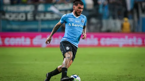Torcedores do Grêmio pedem saída urgente de Nathan Pescador após empate desastroso. Franzoi/AGIF