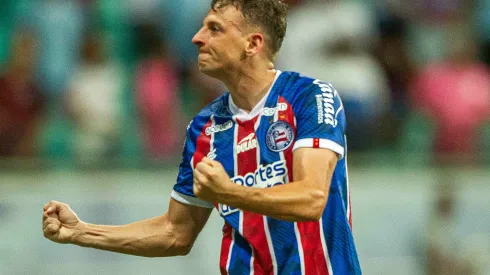 Foto: Jhony Pinho/AGIF – Arias faz boa estreia com a camisa do Bahia.
