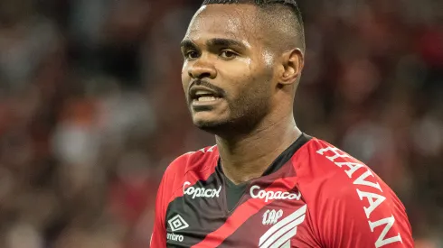 Nikao durante partida contra o Cuiaba no estadio Arena da Baixada pelo campeonato Brasileiro A 2021. Foto: Robson Mafra/AGIF
