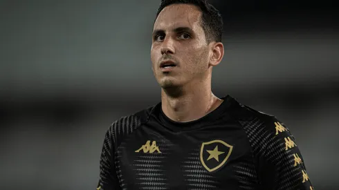 Gatito Fernandez goleiro do Botafogo durante aquecimento antes da partida contra o Boavista no estadio Engenhao pelo campeonato Carioca 2022. Foto: Jorge Rodrigues/AGIF
