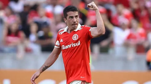 Jornalista manda o papo sobre De Pena no Vasco. Foto: Pedro H. Tesch/AGIF