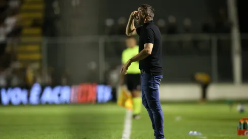 Coudet colocou a campo um time alternativo - Foto: Marlon Costa/AGIF