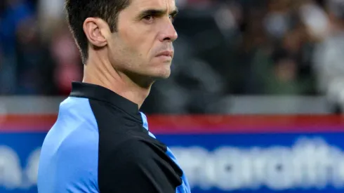 Foto: Divulgação/LDU – Josep Alcácer, técnico da LDU, durante uma partida.
