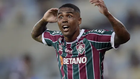 Douglas Costa agradece oportunidade no Fluminense e se prepara para enfrear o Botafogo. Alexandre Loureiro/AGIF
