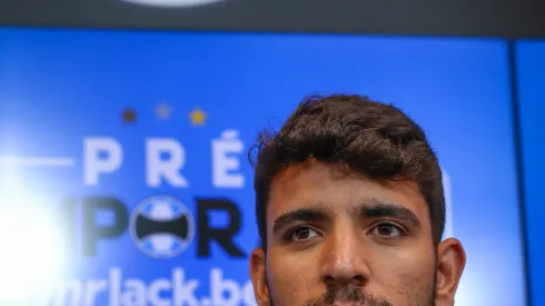 Apresentação do meio campista Pepe em novembro de 2022, hoje, a peça é contestada pela torcida do Grêmio. FOTO: LUCAS UEBEL/GREMIO FBPA